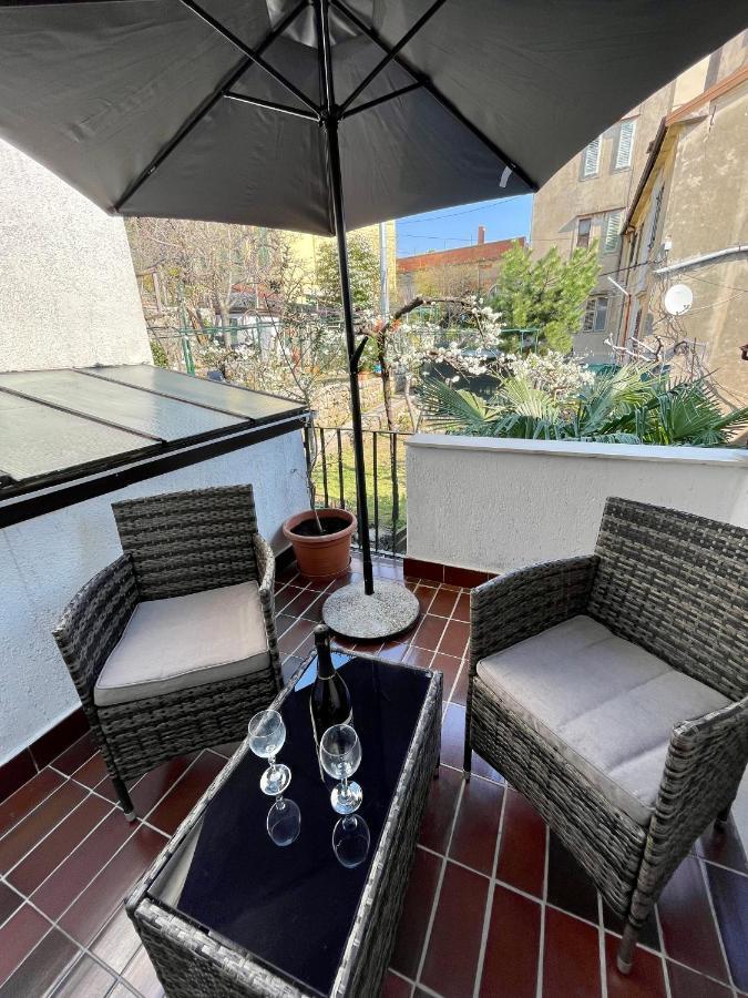 Apartments Matacin With Sea View Опатия Екстериор снимка