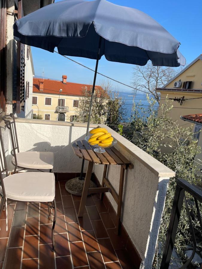 Apartments Matacin With Sea View Опатия Екстериор снимка