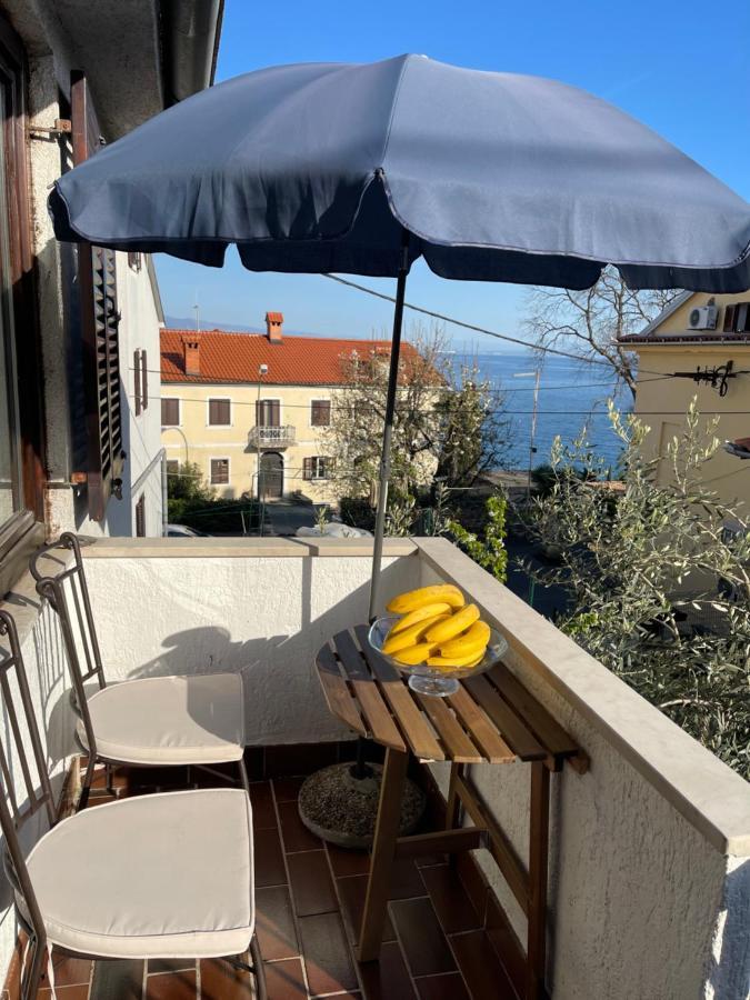Apartments Matacin With Sea View Опатия Екстериор снимка